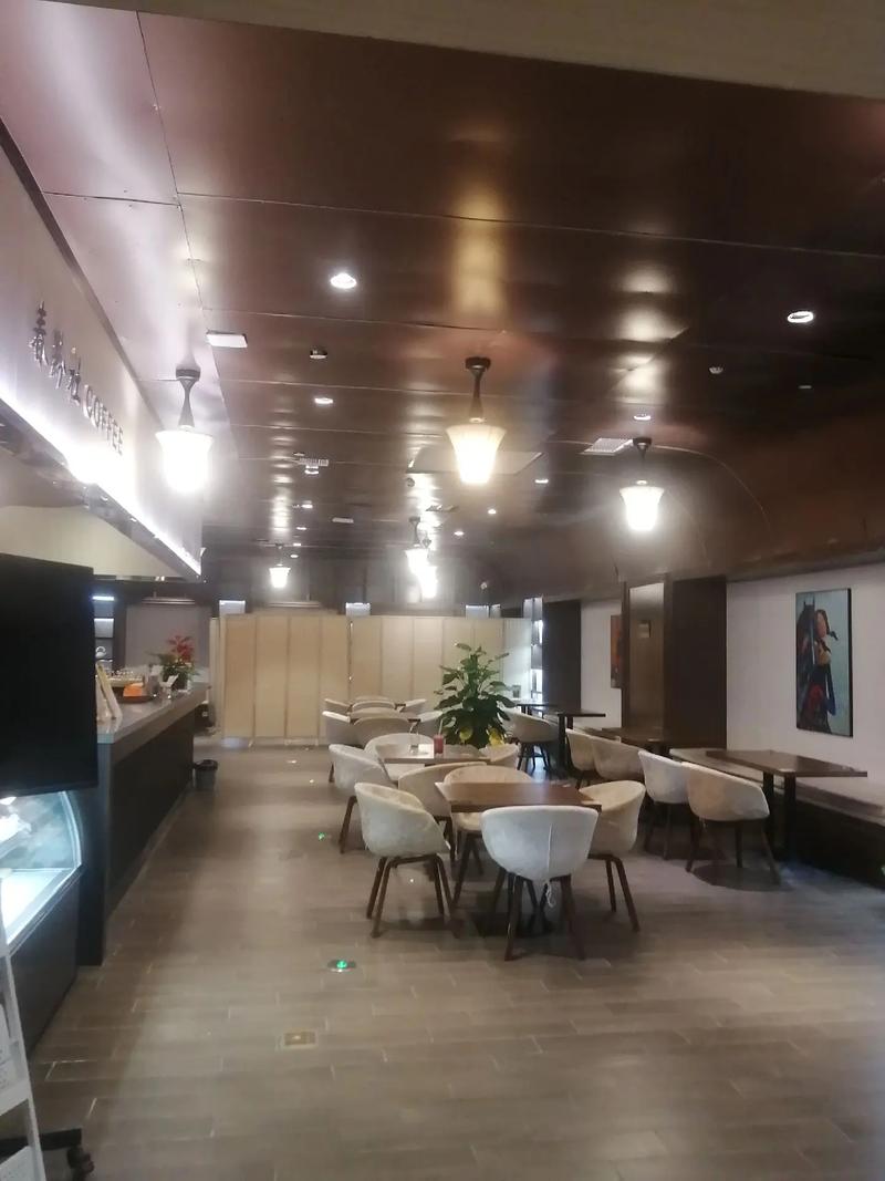 回忆伤感QQ个性签名：爱情，在指缝间承