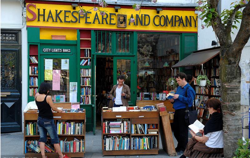 一个男人在朋友圈发各种心情，各种伤感